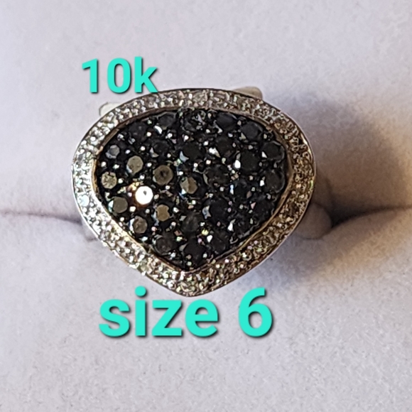 10k karat white gold black and clear diamond ring size 6 retails for ove… - Picture 7 of 7